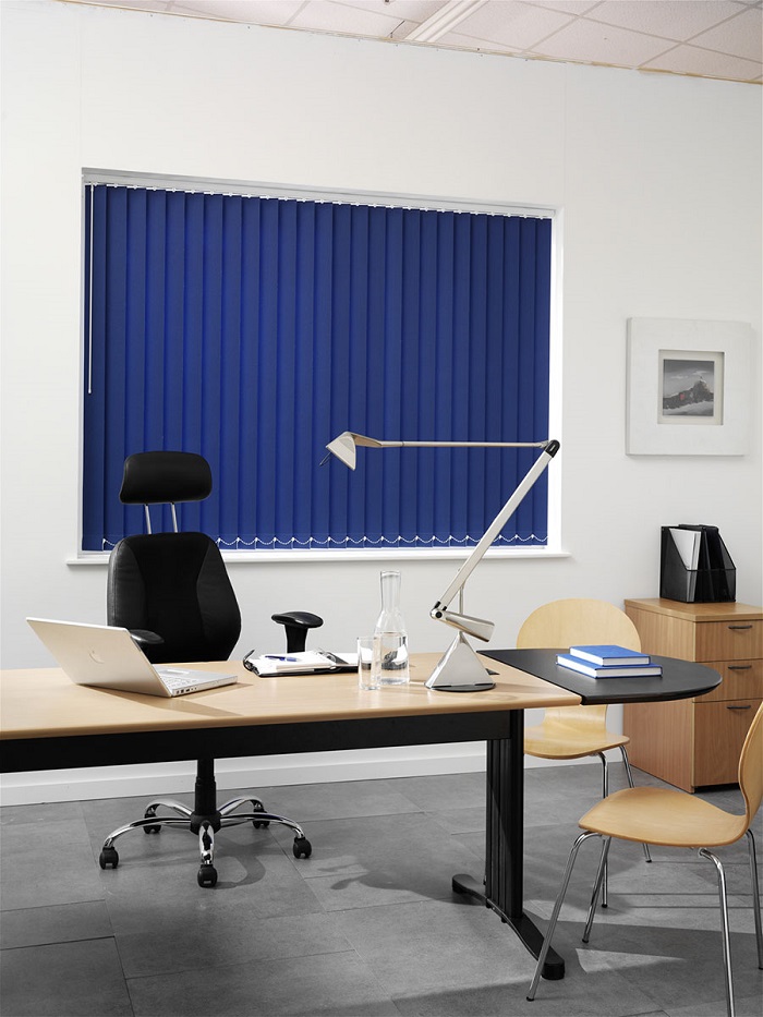 Nâng cấp không gian văn phòng với màn dọc