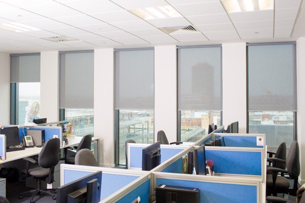 Màn cuốn vải lưới